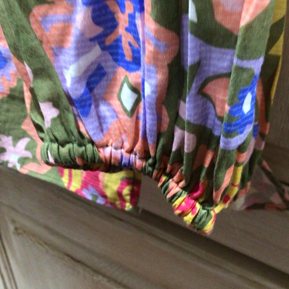 Zara Blouse PTP 24” x 28” L - Picture 4 of 4